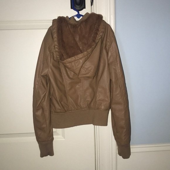 Warm leather jacket with fur inside - Picture 3 of 3